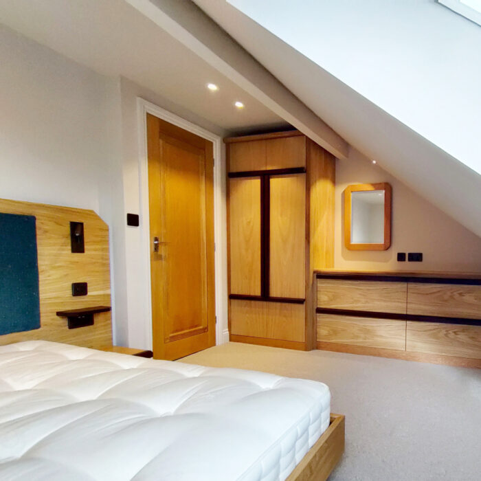 Oak & Wenge Fitted Bedroom