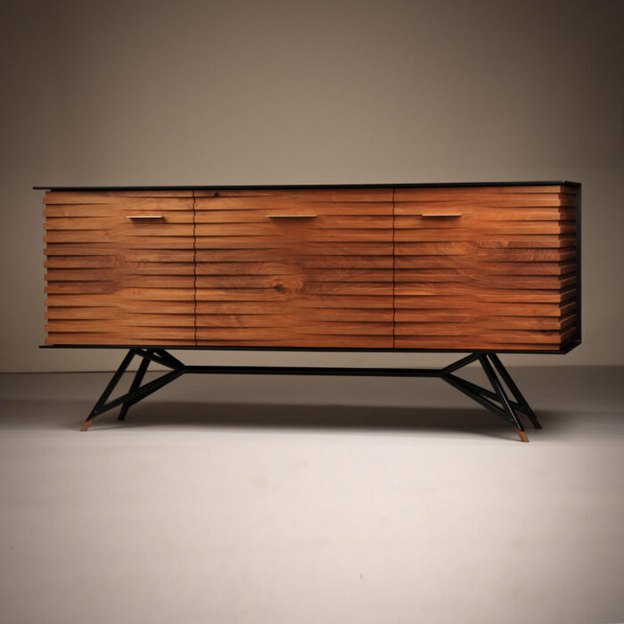 Channel – Credenza