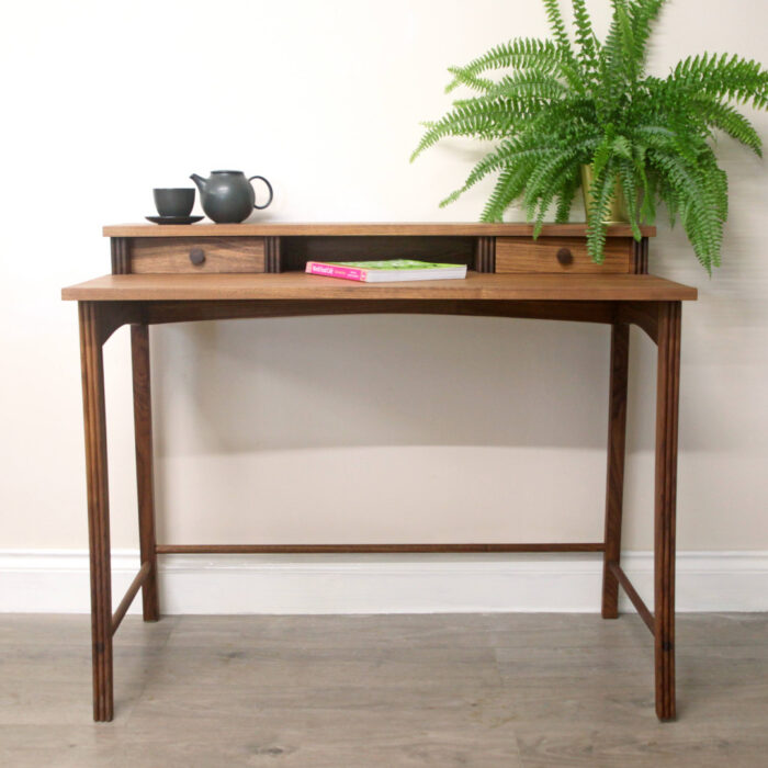 Moira Desk