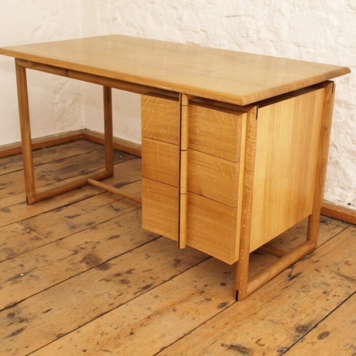 Lizzie’s Desk