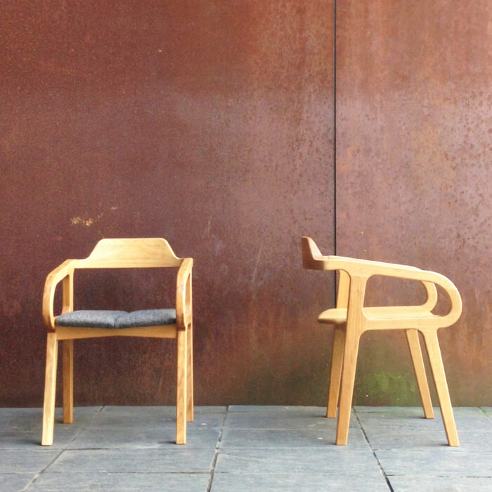 R-Chair