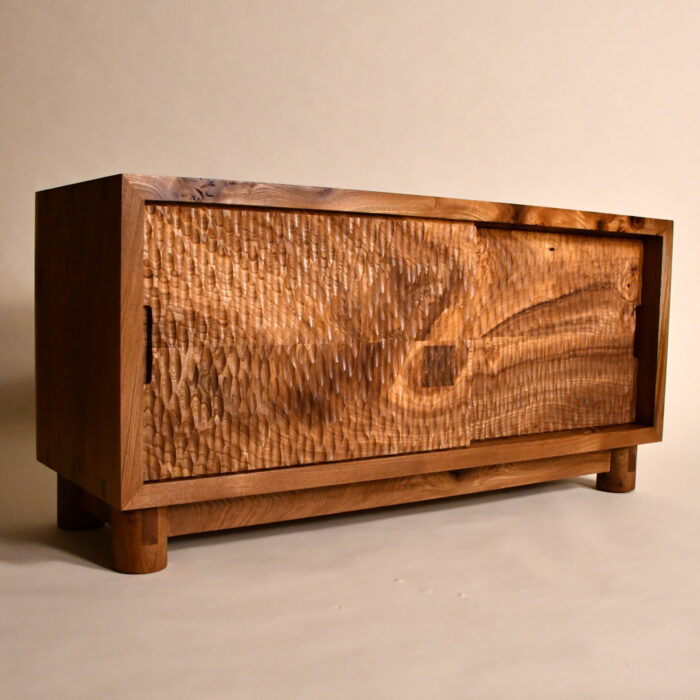 Kiara Cabinet